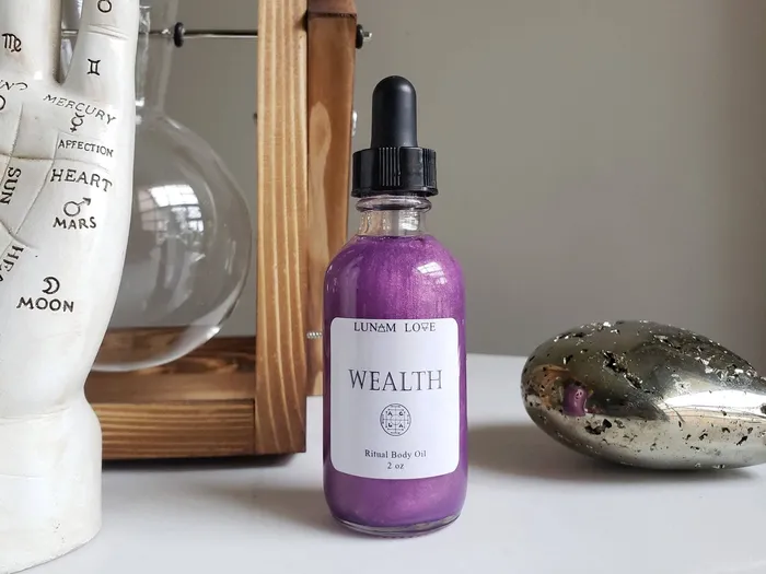 Earrings Lunam Love Wealth Ritual Body Oil Sangria Scent