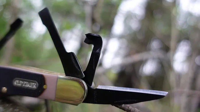 OLD TIMER Earrings WHITTLING KNIFE