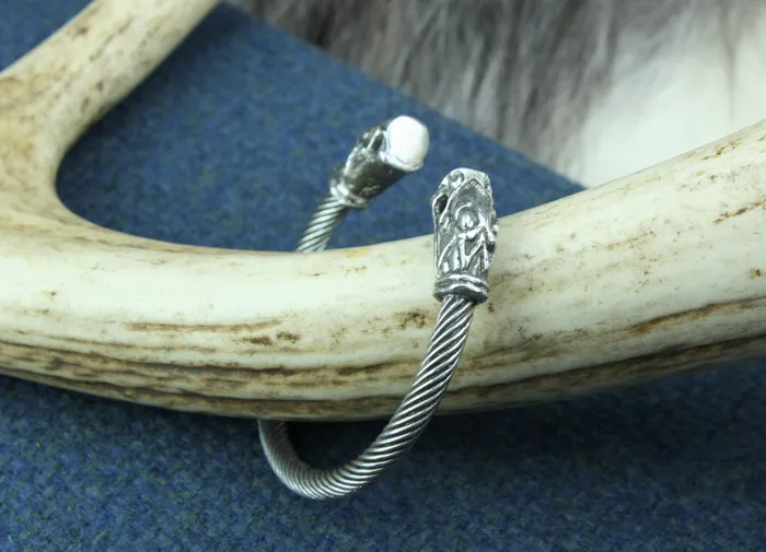 Bracelets Valhallas silver Pewter Bracelet with Gotland Terminals