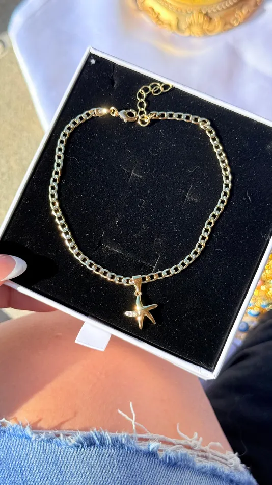 Morena and Proud PreStyled Sets Gold Starfish Anklet