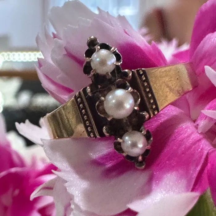 ONeills Estate Jewelry Rings Victorian 14 Karat Yellow Gold 3 Pearl Ring 30000095 ONeills Estate Jewelry Rings Victorian 14 Karat Yellow Gold 3 Pearl Ring 30000095