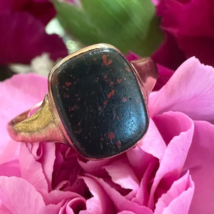 Rings 14 Karat Yellow Gold Blood Stone Ring 20000981 ONeills Estate Jewelry Rings 14 Karat Yellow Gold Blood Stone Ring 20000981 ONeills Estate Jewelry