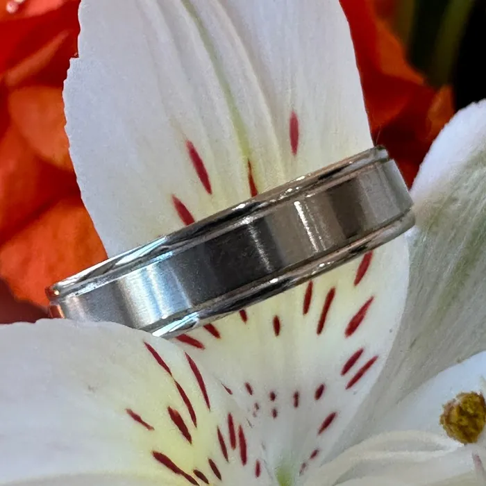 Rings ONeills Estate Jewelry 10 Karat White Gold Mens Wedding Band 40500092 Rings ONeills Estate Jewelry 10 Karat White Gold Mens Wedding Band 40500092