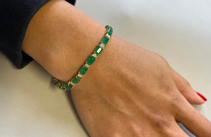 Bracelets Albert Hern Bracelet 14kt Gold Tennis Emeralds and Diamonds