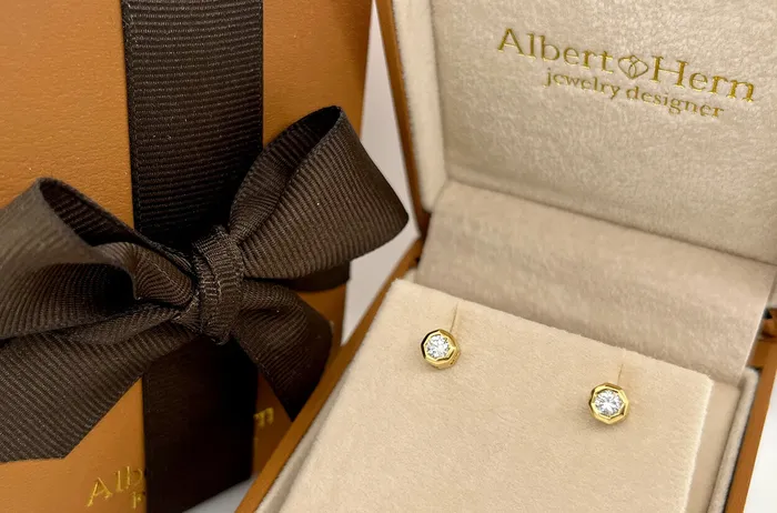 Earrings Albert Hern Mini Earrings 18kt Gold Octagonal Round Diamond Studs Earrings Albert Hern Mini Earrings 18kt Gold Octagonal Round Diamond Studs