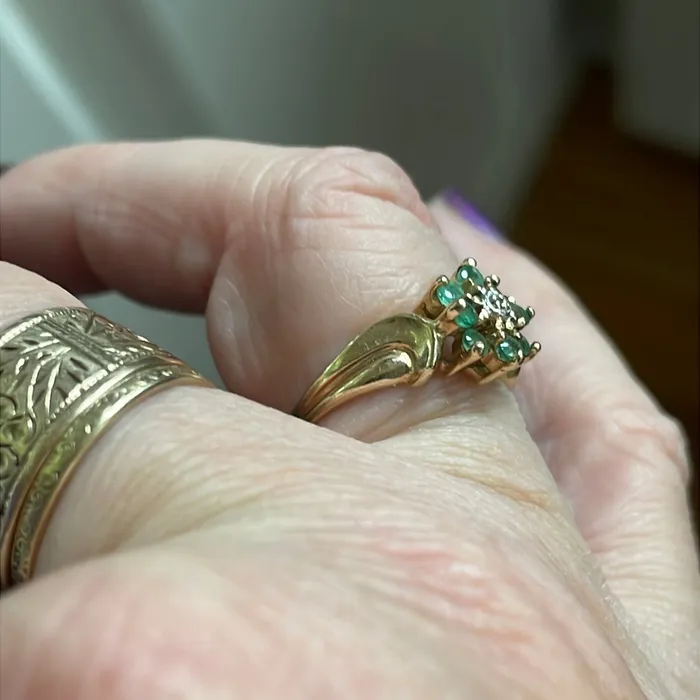 Emerald Diamond Flower Ring 10k Gold Vintage Vintage Paris Jewelry Rings Emerald Diamond Flower Ring 10k Gold Vintage Vintage Paris Jewelry Rings