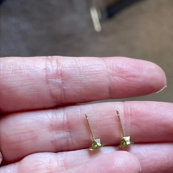 Love Vintage Paris Earrings Peridot Earrings 10k Gold Vintage