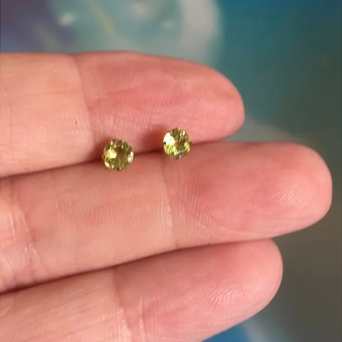 Love Vintage Paris Earrings Peridot Earrings 10k Gold Vintage