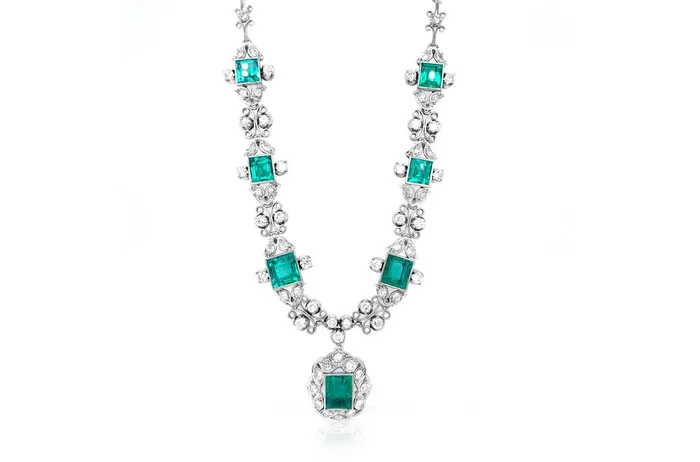 Necklace Unique Masterpiece Chivor Emerald Albert Hern Necklaces