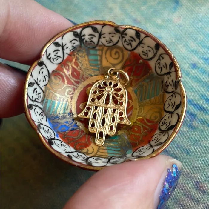 PreStyled Sets Vintage Paris Jewelry Filigree Hamsa Pendant 14k Gold Vintage PreStyled Sets Vintage Paris Jewelry Filigree Hamsa Pendant 14k Gold Vintage