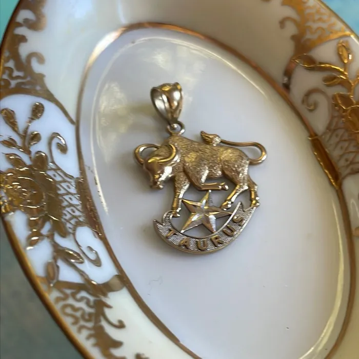 PreStyled Sets Vintage Paris Jewelry Taurus Pendant 10k Gold Vintage PreStyled Sets Vintage Paris Jewelry Taurus Pendant 10k Gold Vintage