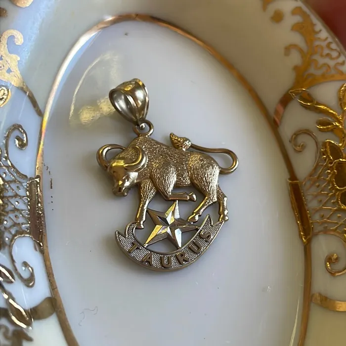 PreStyled Sets Vintage Paris Jewelry Taurus Pendant 10k Gold Vintage PreStyled Sets Vintage Paris Jewelry Taurus Pendant 10k Gold Vintage