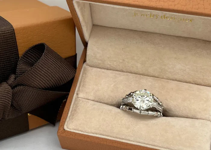 Ring Platinum Round Diamond GIA 270 cts N VSI and Baguettes Albert Hern Rings