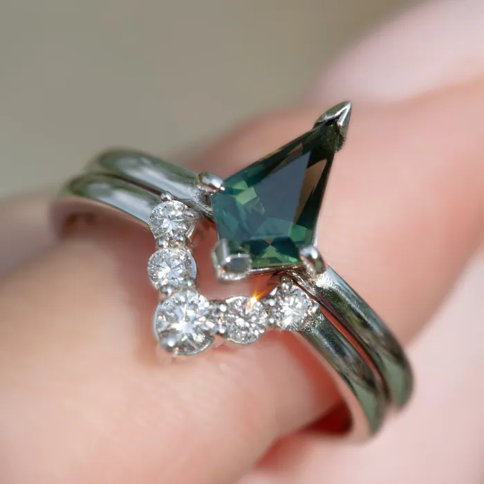 Rings Teal Green Sapphire and Diamonds Kite Engagement Ring Set 14 K White Gold Albrecht Jewellery Rings Teal Green Sapphire and Diamonds Kite Engagement Ring Set 14 K White Gold Albrecht Jewellery
