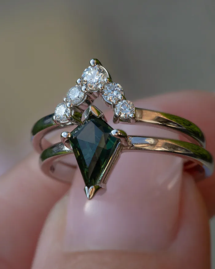 Rings Teal Green Sapphire and Diamonds Kite Engagement Ring Set 14 K White Gold Albrecht Jewellery Rings Teal Green Sapphire and Diamonds Kite Engagement Ring Set 14 K White Gold Albrecht Jewellery