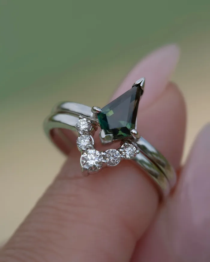 Rings Teal Green Sapphire and Diamonds Kite Engagement Ring Set 14 K White Gold Albrecht Jewellery Rings Teal Green Sapphire and Diamonds Kite Engagement Ring Set 14 K White Gold Albrecht Jewellery