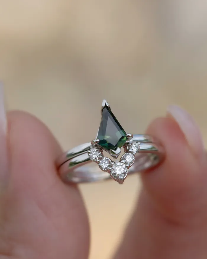 Rings Teal Green Sapphire and Diamonds Kite Engagement Ring Set 14 K White Gold Albrecht Jewellery Rings Teal Green Sapphire and Diamonds Kite Engagement Ring Set 14 K White Gold Albrecht Jewellery