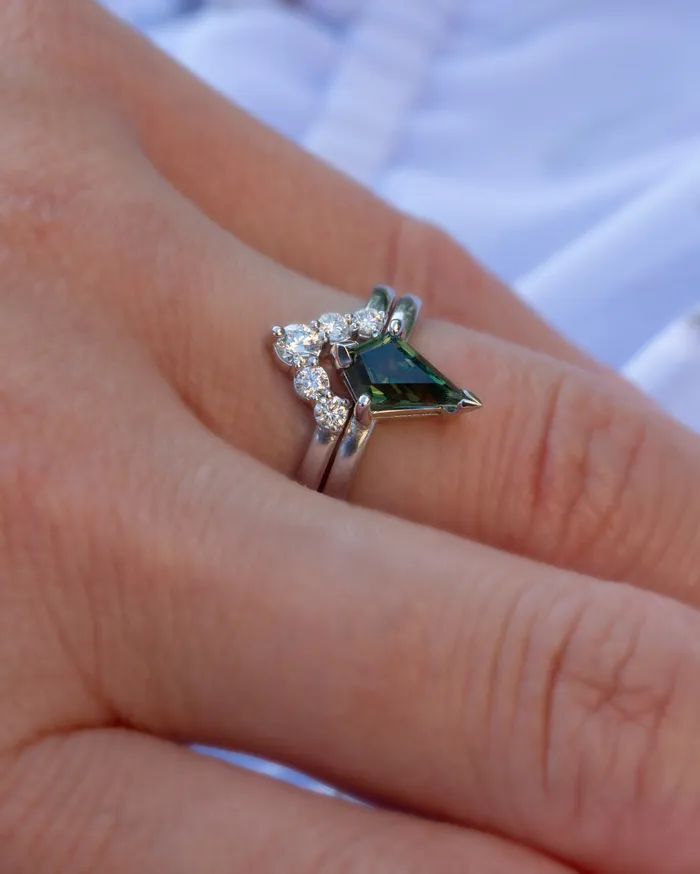 Rings Teal Green Sapphire and Diamonds Kite Engagement Ring Set 14 K White Gold Albrecht Jewellery Rings Teal Green Sapphire and Diamonds Kite Engagement Ring Set 14 K White Gold Albrecht Jewellery