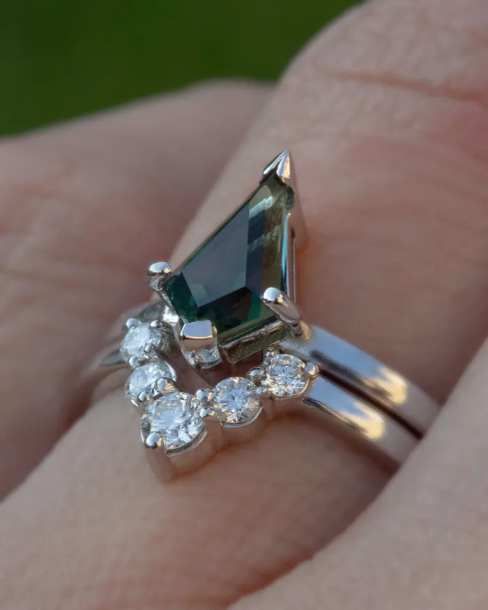 Rings Teal Green Sapphire and Diamonds Kite Engagement Ring Set 14 K White Gold Albrecht Jewellery Rings Teal Green Sapphire and Diamonds Kite Engagement Ring Set 14 K White Gold Albrecht Jewellery
