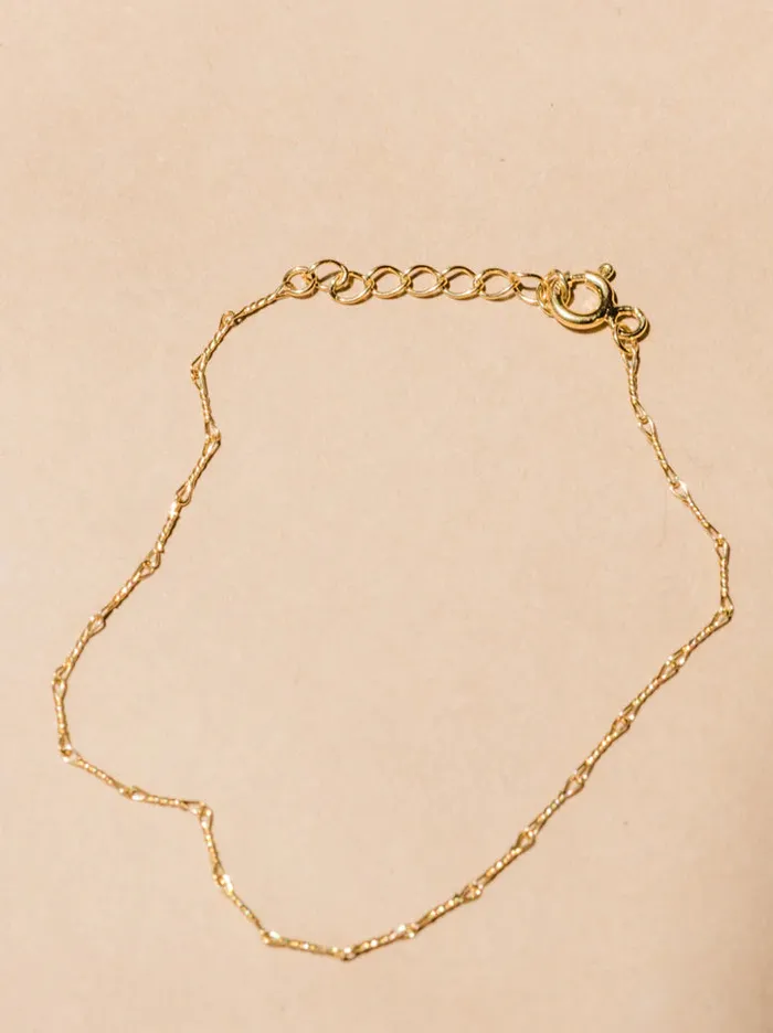 Twisted Chain Bracelet able Bracelets