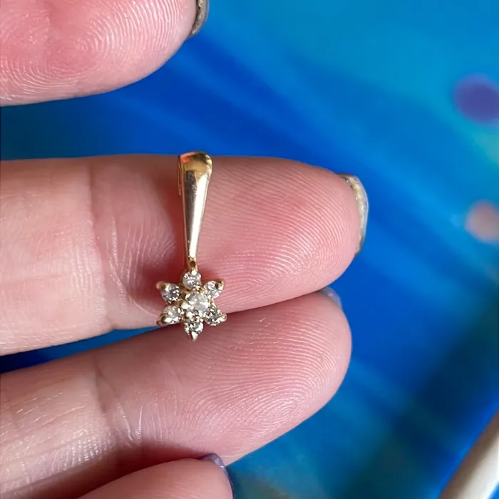 Vintage Paris Jewelry Necklaces Diamond Flower Pendant 14k Gold Vintage Vintage Paris Jewelry Necklaces Diamond Flower Pendant 14k Gold Vintage