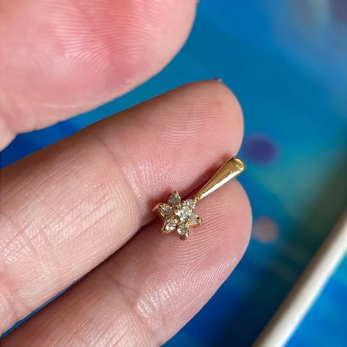 Vintage Paris Jewelry Necklaces Diamond Flower Pendant 14k Gold Vintage Vintage Paris Jewelry Necklaces Diamond Flower Pendant 14k Gold Vintage