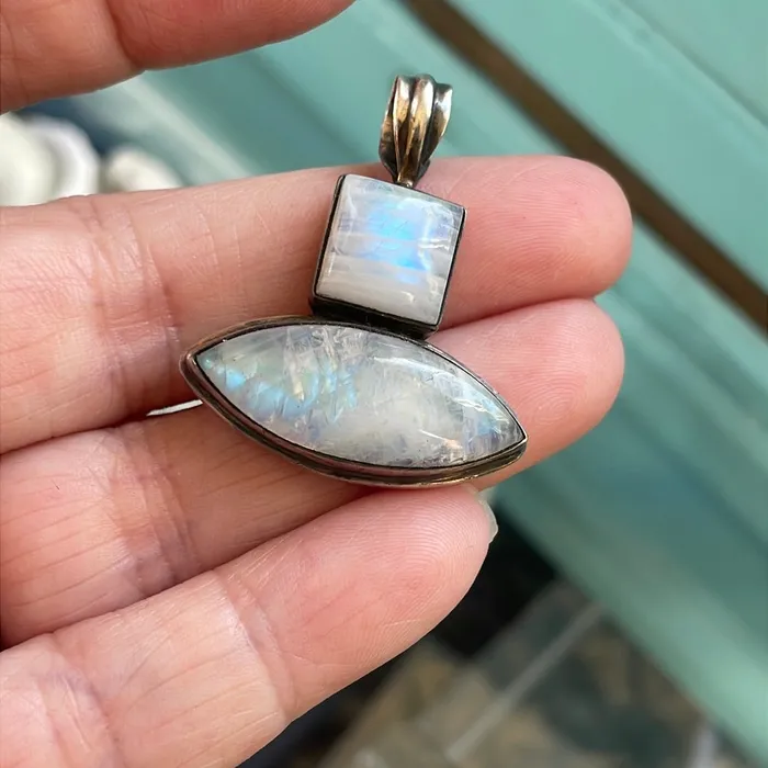 Vintage Paris Jewelry Necklaces Moonstone Pendant Sterling Silver Vintage Vintage Paris Jewelry Necklaces Moonstone Pendant Sterling Silver Vintage