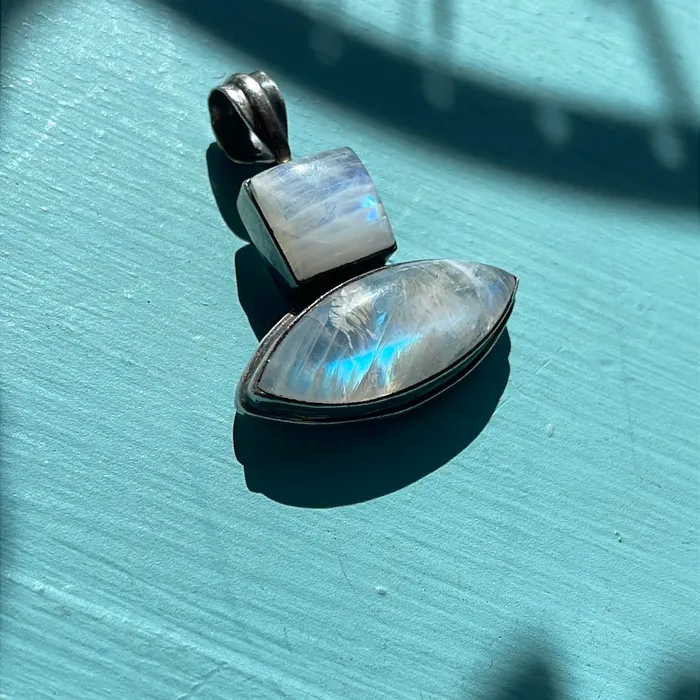 Vintage Paris Jewelry Necklaces Moonstone Pendant Sterling Silver Vintage Vintage Paris Jewelry Necklaces Moonstone Pendant Sterling Silver Vintage