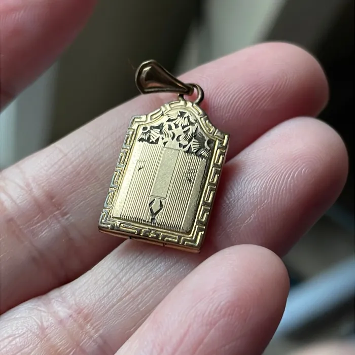Vintage Paris Jewelry PreStyled Sets Shield Locket Gold Filled Vintage Vintage Paris Jewelry PreStyled Sets Shield Locket Gold Filled Vintage