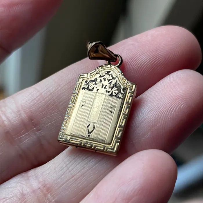 Vintage Paris Jewelry PreStyled Sets Shield Locket Gold Filled Vintage Vintage Paris Jewelry PreStyled Sets Shield Locket Gold Filled Vintage