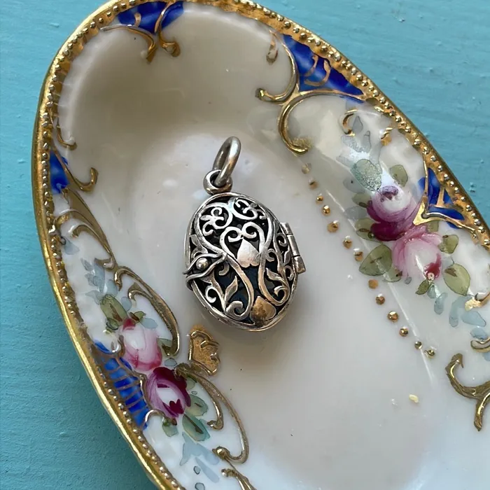 Vintage Paris Jewelry Rings Filigree Locket Sterling Silver Vintage Vintage Paris Jewelry Rings Filigree Locket Sterling Silver Vintage