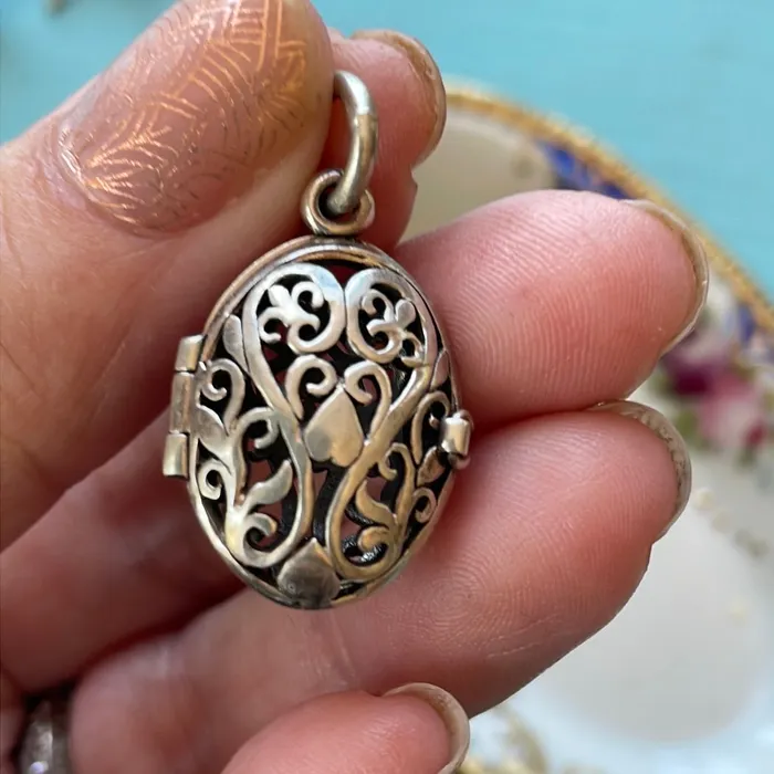 Vintage Paris Jewelry Rings Filigree Locket Sterling Silver Vintage Vintage Paris Jewelry Rings Filigree Locket Sterling Silver Vintage