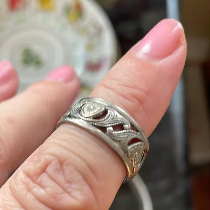 Vintage Paris Jewelry Scrolling Heart Band Sterling Silver Vintage Rings Vintage Paris Jewelry Scrolling Heart Band Sterling Silver Vintage Rings