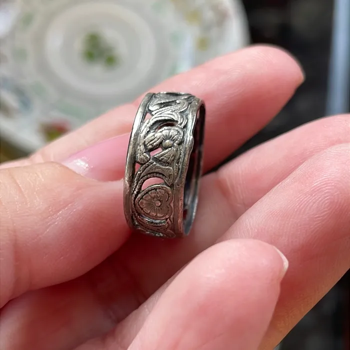 Vintage Paris Jewelry Scrolling Heart Band Sterling Silver Vintage Rings Vintage Paris Jewelry Scrolling Heart Band Sterling Silver Vintage Rings