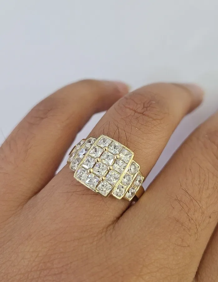 Gold and Diamond Real 10k Yellow Gold Ring Wedding Engagement Casual 10Kt Rings Gold and Diamond Real 10k Yellow Gold Ring Wedding Engagement Casual 10Kt Rings