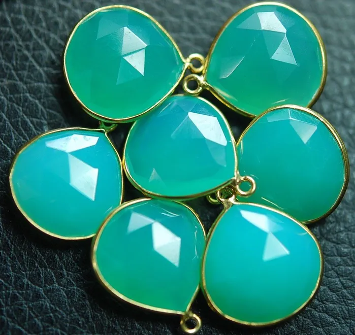 Necklaces Beads Supplies USA 925 Sterling Vermeil Silver Chrysoprase Chalcedony Faceted Heart Shape Pendant 10 Piece Of 1920mm Necklaces Beads Supplies USA 925 Sterling Vermeil Silver Chrysoprase Chalcedony Faceted Heart Shape Pendant 10 Piece Of 1920mm