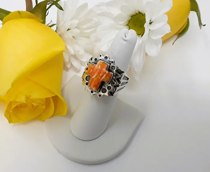 Rings Dian Malouf rs8511 Starburst cross ring with craters and handcut stone Rings Dian Malouf rs8511 Starburst cross ring with craters and handcut stone